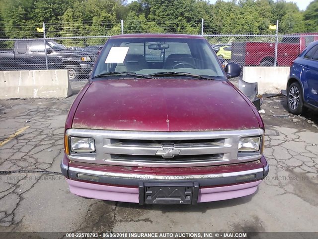 1GCCS19Z2RK175673 - 1994 CHEVROLET S TRUCK S10 RED photo 6