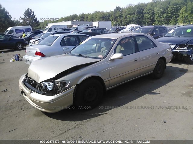 JT2BG22K810599609 - 2001 TOYOTA CAMRY CE/LE/XLE BEIGE photo 2