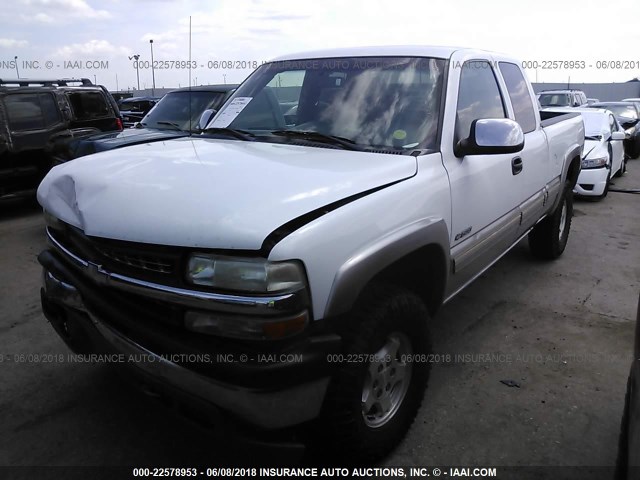 2GCEK19T921145158 - 2002 CHEVROLET SILVERADO K1500 WHITE photo 2