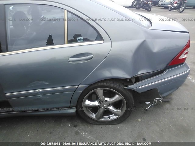 WDBRF40J95F676522 - 2005 MERCEDES-BENZ C 230K SPORT SEDAN Light Blue photo 6