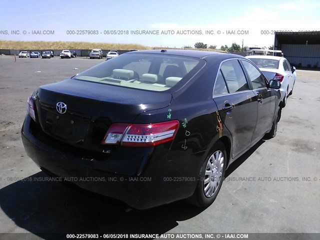 4T1BF3EK9AU076048 - 2010 TOYOTA CAMRY SE/LE/XLE შავი ფოტო 4