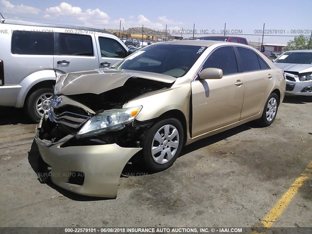 4T4BF3EK1AR030414 - 2010 TOYOTA CAMRY SE/LE/XLE 金色 照片 2