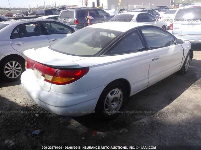 1G8ZY1278XZ355904 - 1999 SATURN SC2 WHITE photo 4
