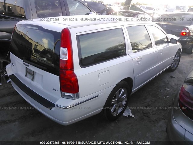 YV1SW592X51489236 - 2005 VOLVO V70 FWD WHITE photo 4