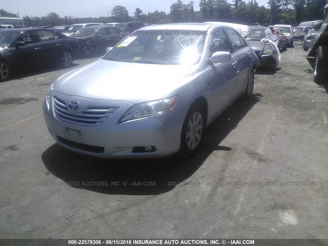 4T1BK46K37U547295 - 2007 TOYOTA CAMRY NEW GENERAT LE/XLE/SE SILVER photo 2