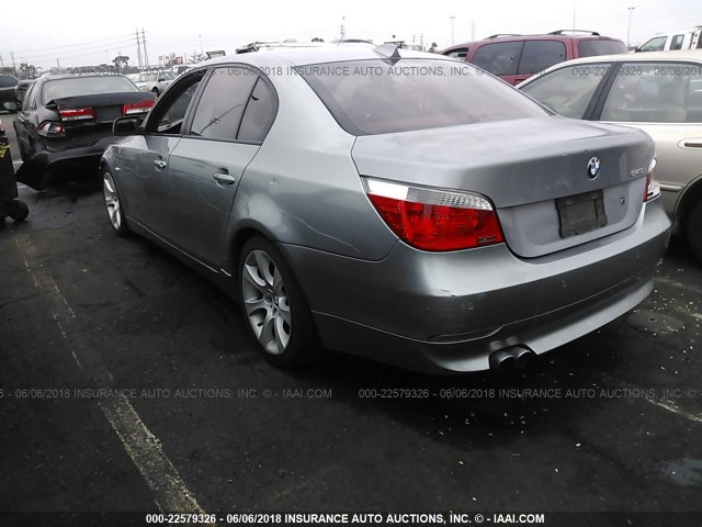 WBANB33515CN65787 - 2005 BMW 545 I SILVER photo 3