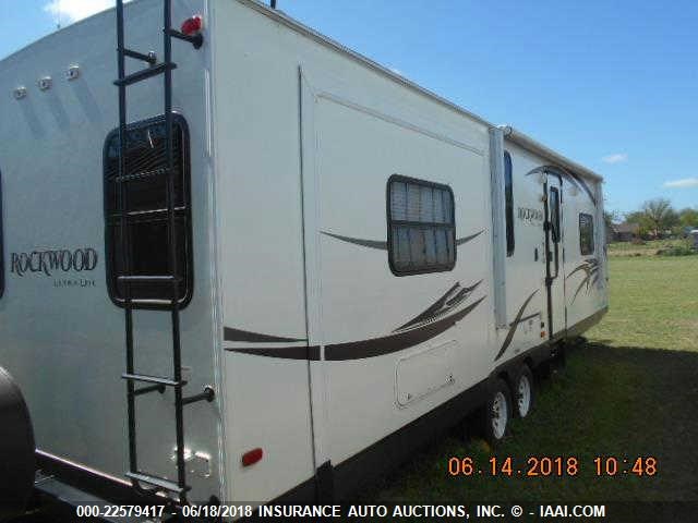 4X4TRLC29FZ132593 - 2015 FOREST RIVER ROCKWOOD  白色 照片 4