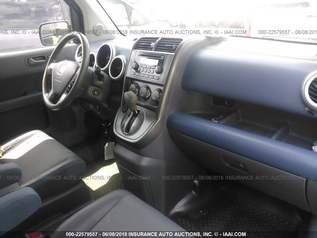 5J6YH28504L031917 - 2004 HONDA ELEMENT EX BLUE photo 5