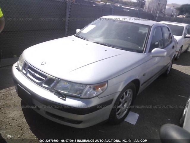 YS3ED48E213041496 - 2001 SAAB 9-5 SILVER photo 2