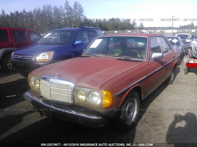 WDBAB23A6CB300647 - 1982 MERCEDES-BENZ 240 D BROWN photo 2