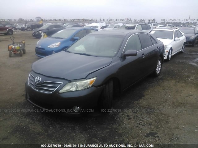 4T1BF3EK4AU096630 - 2010 TOYOTA CAMRY SE/LE/XLE 灰色 照片 2