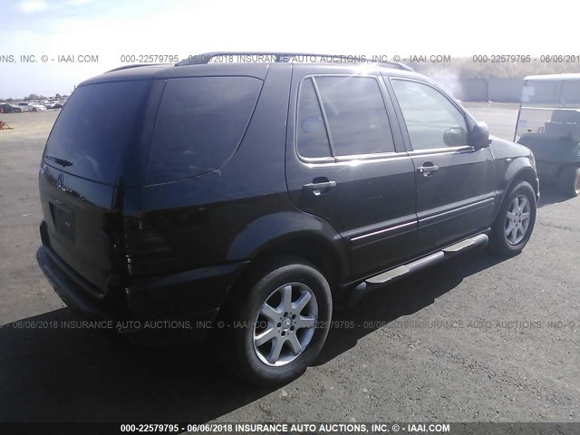 4JGAB72E0XA115584 - 1999 MERCEDES-BENZ ML 430 BLACK photo 4