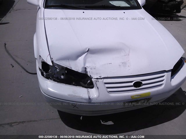 JT2BF28K4X0214579 - 1999 TOYOTA CAMRY LE/XLE WHITE photo 6