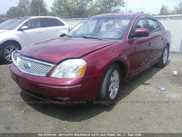 1FAHP24117G153832 - 2007 FORD FIVE HUNDRED SEL RED photo 2