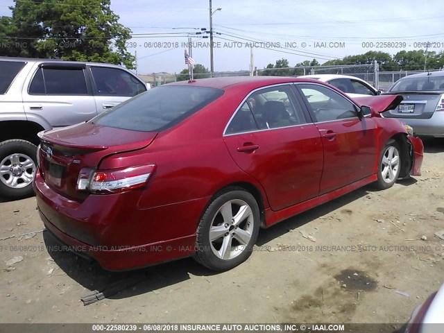 4T1BF3EK5AU095163 - 2010 TOYOTA CAMRY SE/LE/XLE წითელი ფოტო 4
