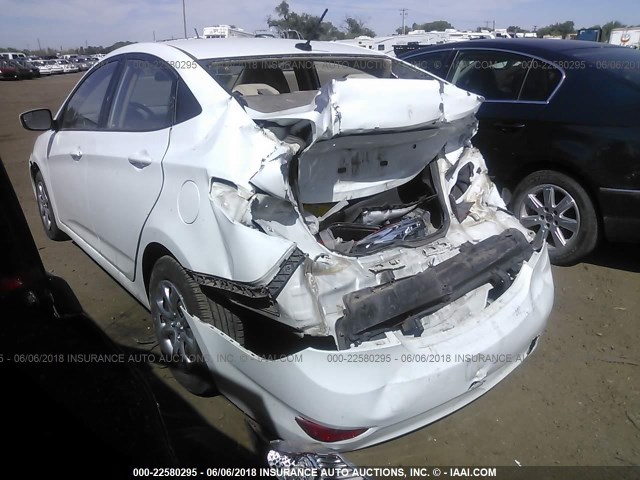 KMHCT4AE1EU706508 - 2014 HYUNDAI ACCENT GLS/GS WHITE photo 3