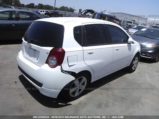 KL1TG66E89B381037 - 2009 CHEVROLET AVEO LT WHITE photo 4