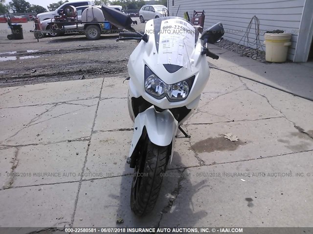 JKAEXMJ19BDA86630 - 2011 KAWASAKI EX250 J WHITE photo 5