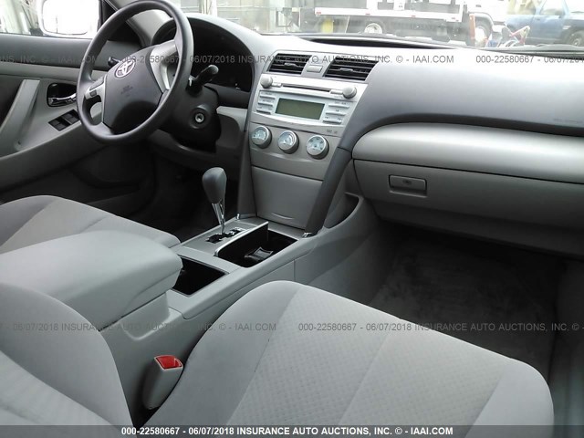 4T1BE46K17U512696 - 2007 TOYOTA CAMRY NEW GENERAT CE/LE/XLE/SE WHITE photo 5