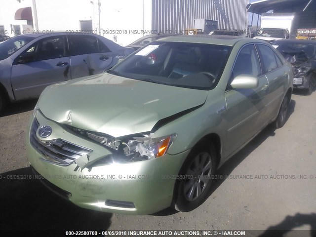 4T1BB46K28U031351 - 2008 TOYOTA CAMRY HYBRID GREEN photo 2