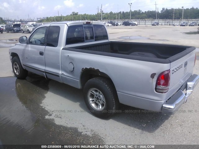 1B7GL22X0XS283994 - 1999 DODGE DAKOTA SILVER photo 3