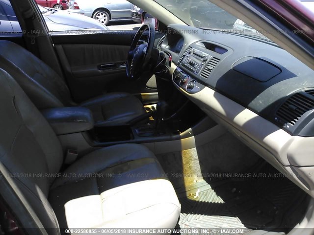4T1BF30K02U009976 - 2002 TOYOTA CAMRY LE/XLE/SE 红色 照片 5