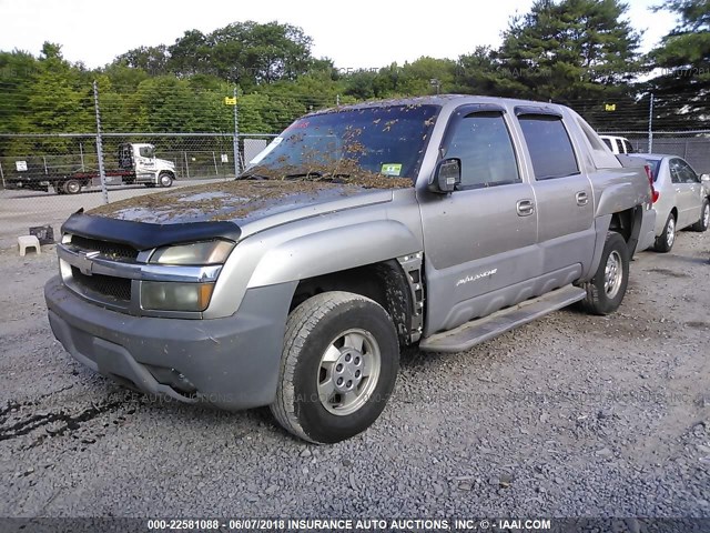 3GNEC13T02G349982 - 2002 CHEVROLET AVALANCHE C1500 GRAY photo 2