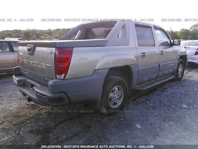 3GNEC13T02G349982 - 2002 CHEVROLET AVALANCHE C1500 GRAY photo 4