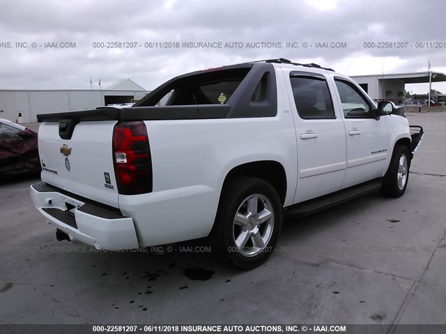 3GNEC12037G197565 - 2007 CHEVROLET AVALANCHE C1500 WHITE photo 4