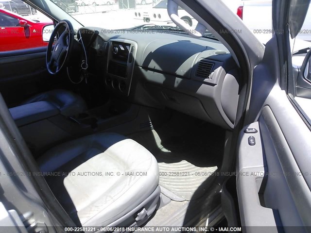 1FMZU63K94UC26074 - 2004 FORD EXPLORER XLT/XLT SPORT/NBX 银色 照片 5