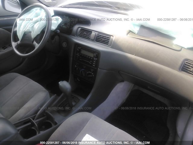 4T1BG22K81U038757 - 2001 TOYOTA CAMRY CE/LE/XLE 米色 照片 5