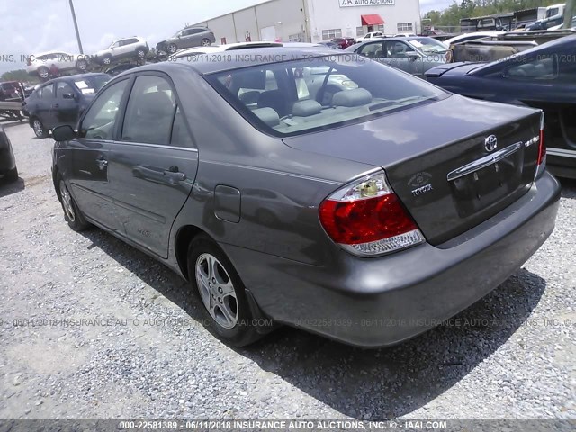 4T1BE32K05U955712 - 2005 TOYOTA CAMRY LE/XLE/SE 灰色 照片 3