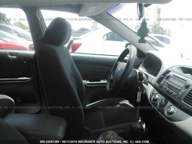 4T1BE32K05U955712 - 2005 TOYOTA CAMRY LE/XLE/SE 灰色 照片 5