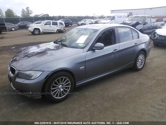 WBAPK53539A644755 - 2009 BMW 328 XI SULEV GRAY photo 2