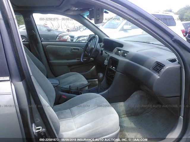 4T1BG22K3XU511814 - 1999 TOYOTA CAMRY CE/LE/XLE 灰色 照片 5