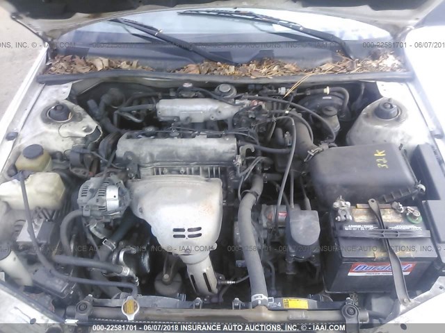 JT2BG22K2V0002363 - 1997 TOYOTA CAMRY LE/XLE WHITE photo 10