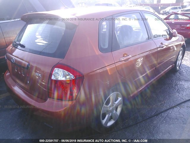 KNAFE161375007438 - 2007 KIA SPECTRA5 SX ORANGE photo 4