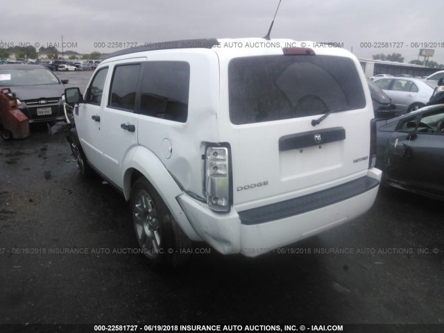 1D4PT4GK5BW537423 - 2011 DODGE NITRO HEAT WHITE photo 3