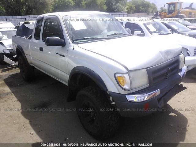 4TAWN72N6YZ667879 - 2000 TOYOTA TACOMA XTRACAB SILVER photo 1