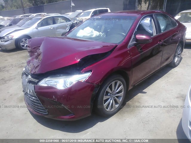 4T1BF1FK4FU956553 - 2015 TOYOTA CAMRY LE/XLE/SE/XSE 红色 照片 2