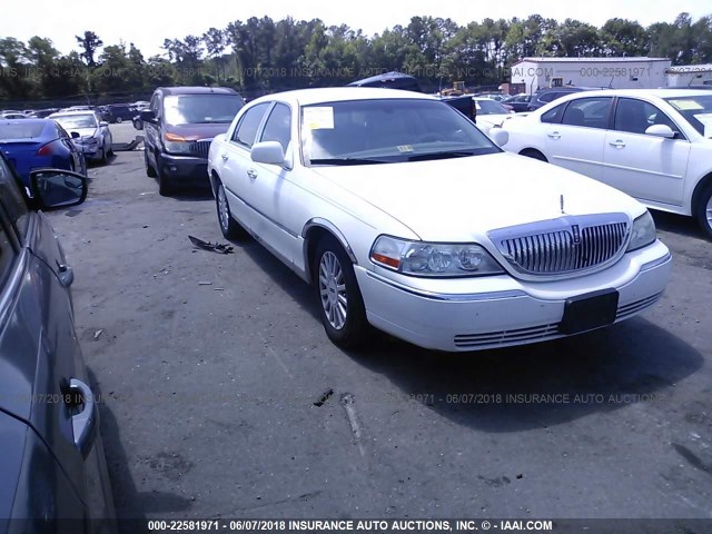 1LNHM81W75Y622754 - 2005 LINCOLN TOWN CAR SIGNATURE WHITE photo 1