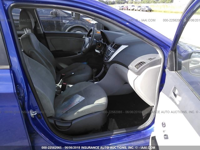 KMHCT4AE3DU485105 - 2013 HYUNDAI ACCENT GLS/GS BLUE photo 5