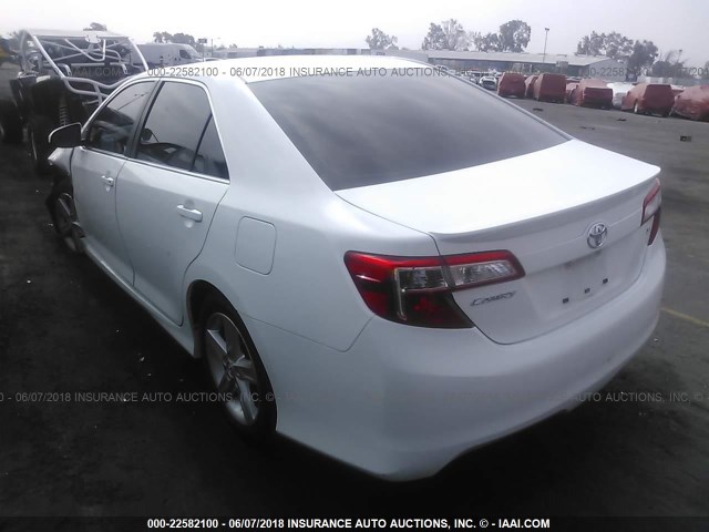 4T1BF1FK6DU297761 - 2013 TOYOTA CAMRY L/SE/LE/XLE 白色 照片 3