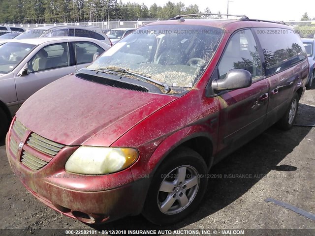 2D4GP44L25R394588 - 2005 DODGE GRAND CARAVAN SXT RED photo 2