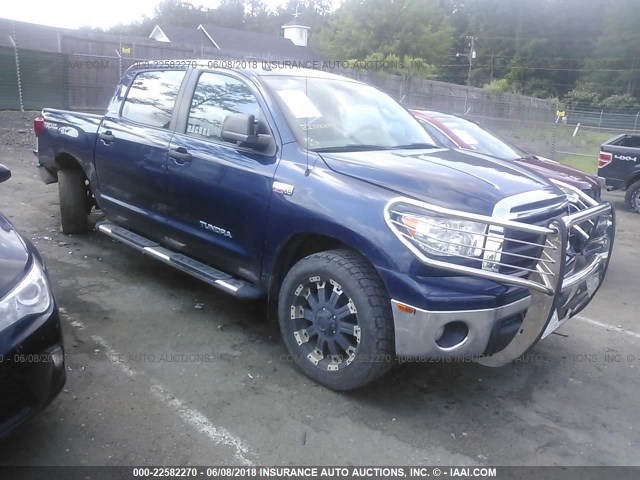 5TFEY5F11DX135917 - 2013 TOYOTA TUNDRA CREWMAX SR5 BLUE photo 1