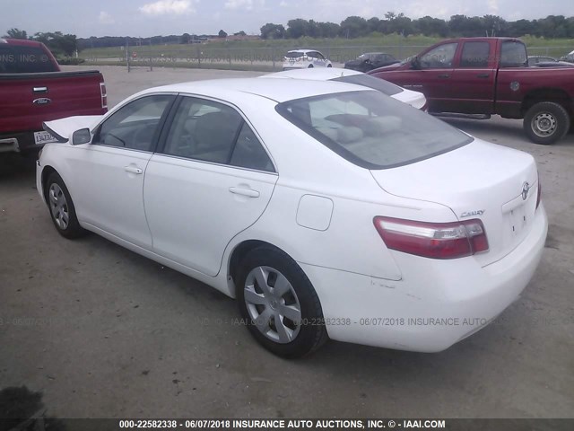 4T1BE46K97U698469 - 2007 TOYOTA CAMRY NEW GENERAT CE/LE/XLE/SE WHITE photo 3