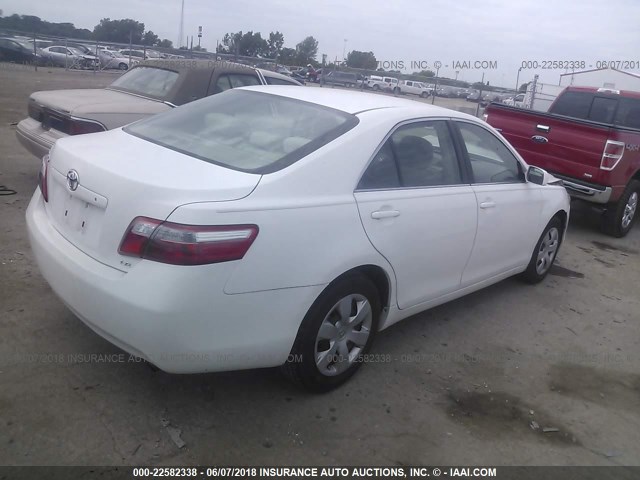 4T1BE46K97U698469 - 2007 TOYOTA CAMRY NEW GENERAT CE/LE/XLE/SE WHITE photo 4