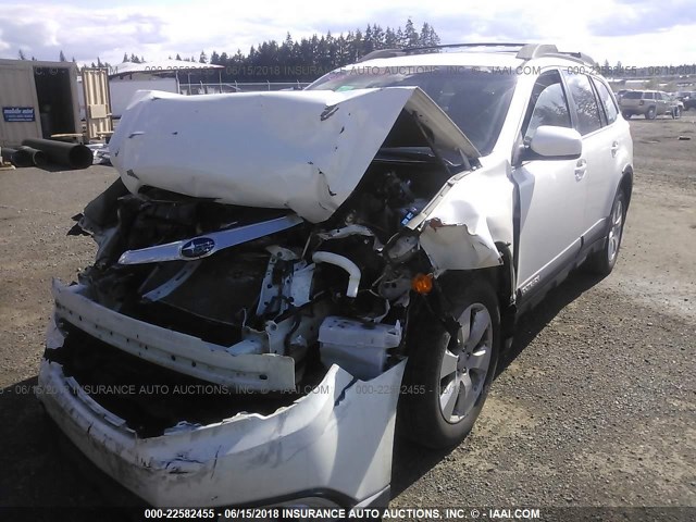 4S4BRBGCXB3342224 - 2011 SUBARU OUTBACK 2.5I PREMIUM WHITE photo 2