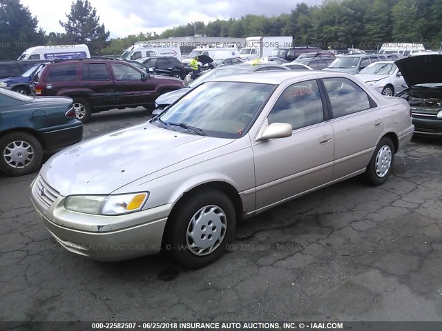 4T1BG22K8WU298163 - 1998 TOYOTA CAMRY CE/LE/XLE TAN photo 2