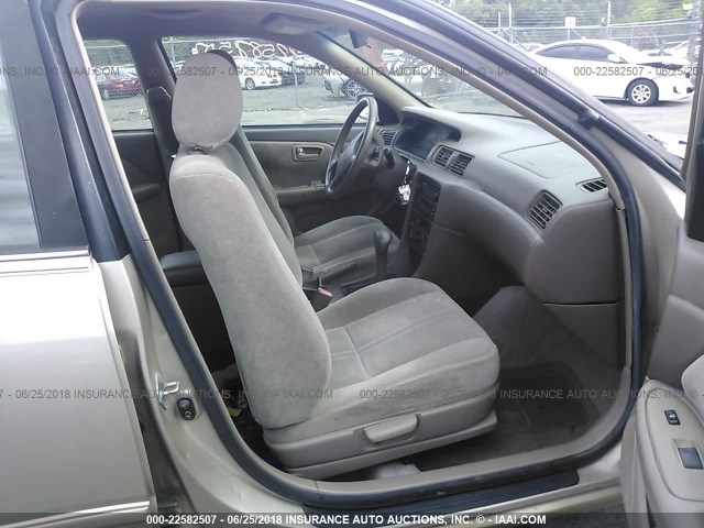 4T1BG22K8WU298163 - 1998 TOYOTA CAMRY CE/LE/XLE TAN photo 5
